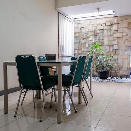 Reddoorz Near Supermall Karawaci 2 Tangerang Dış mekan fotoğraf
