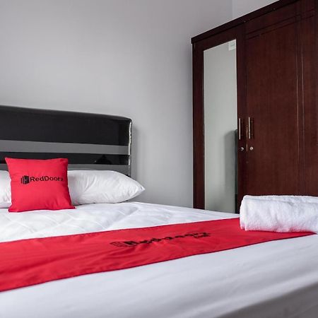 Reddoorz Near Supermall Karawaci 2 Tangerang Dış mekan fotoğraf