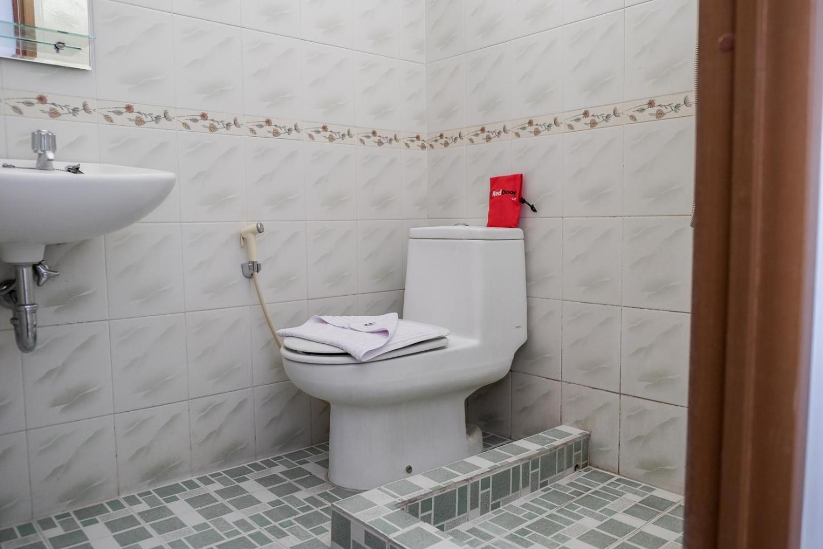 Reddoorz Near Supermall Karawaci 2 Tangerang Dış mekan fotoğraf